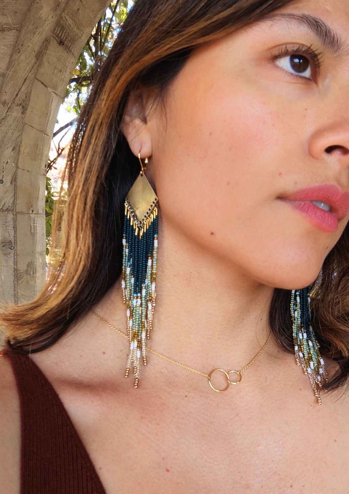 Boucles d'oreilles perlées vertes et dorées Maria Elena