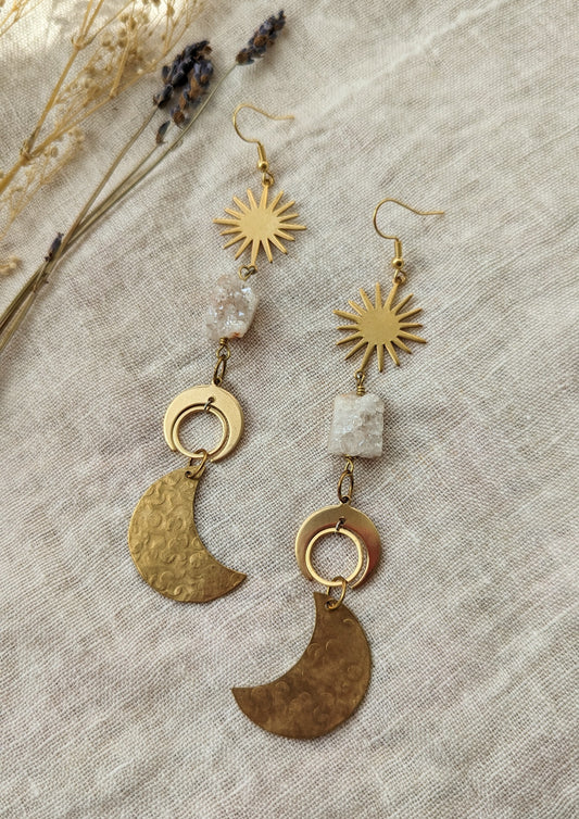 Boucles d'oreilles Selene Quartz Moon Brass