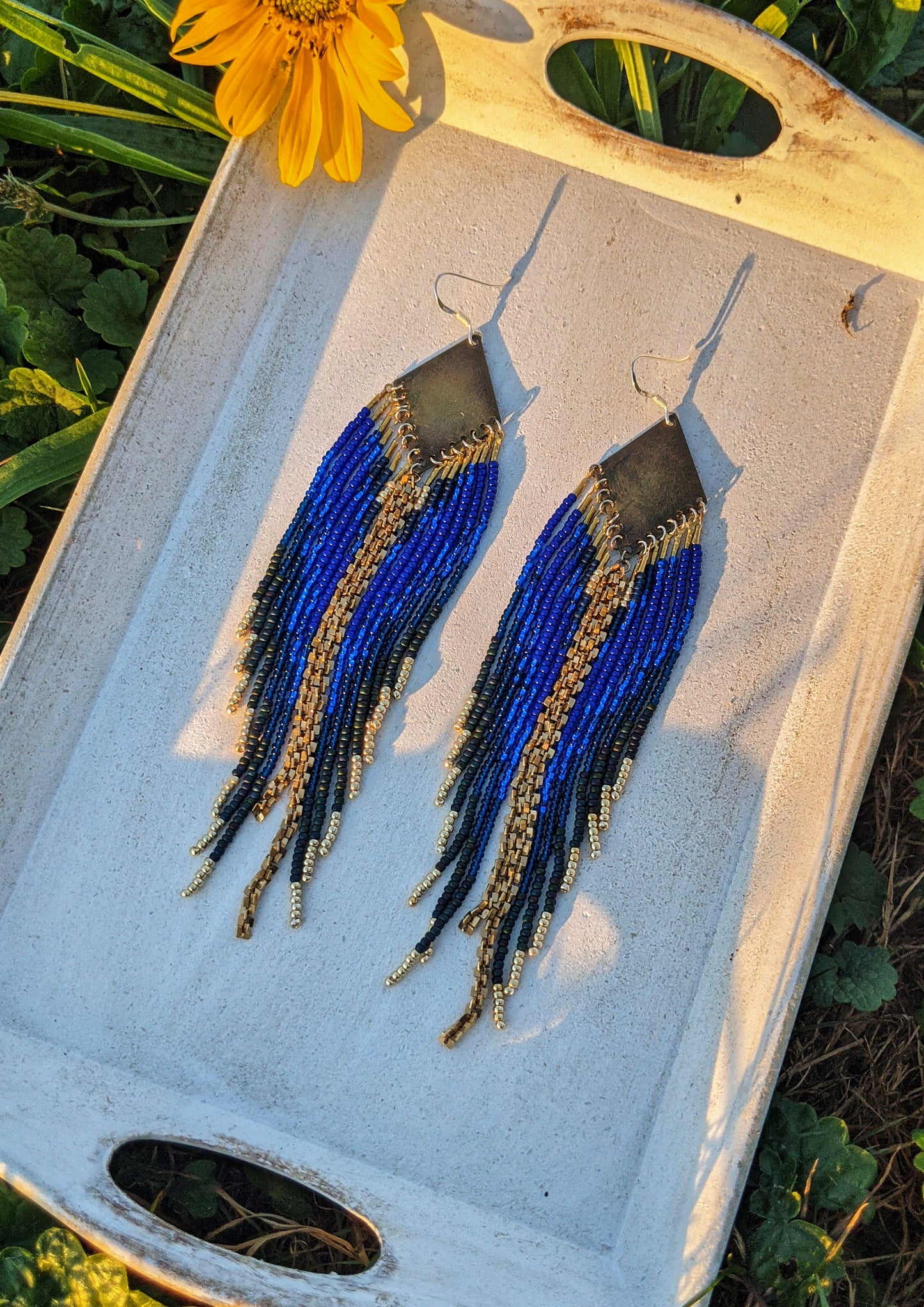 Boucles d'oreilles perlées bleu océan profond Sylvia