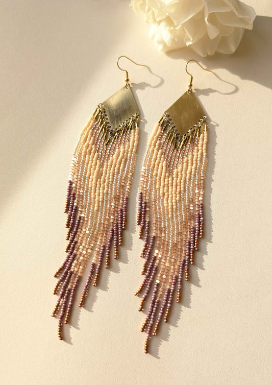 de Beauvoir Boucles d'oreilles perlées lilas 