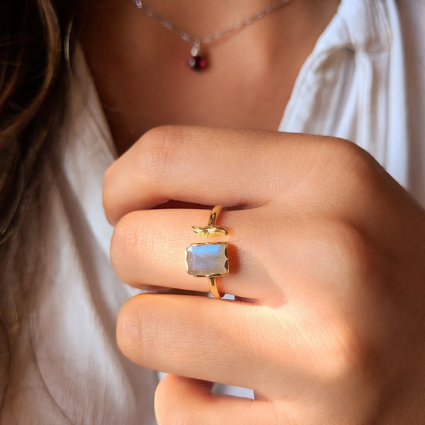 Moon & Milk - Labradorite 18k gold plated sterling silver ring.