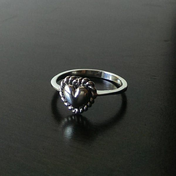 sterling silver boho style dainty heart ring outlined with a twisted rope - free shipping