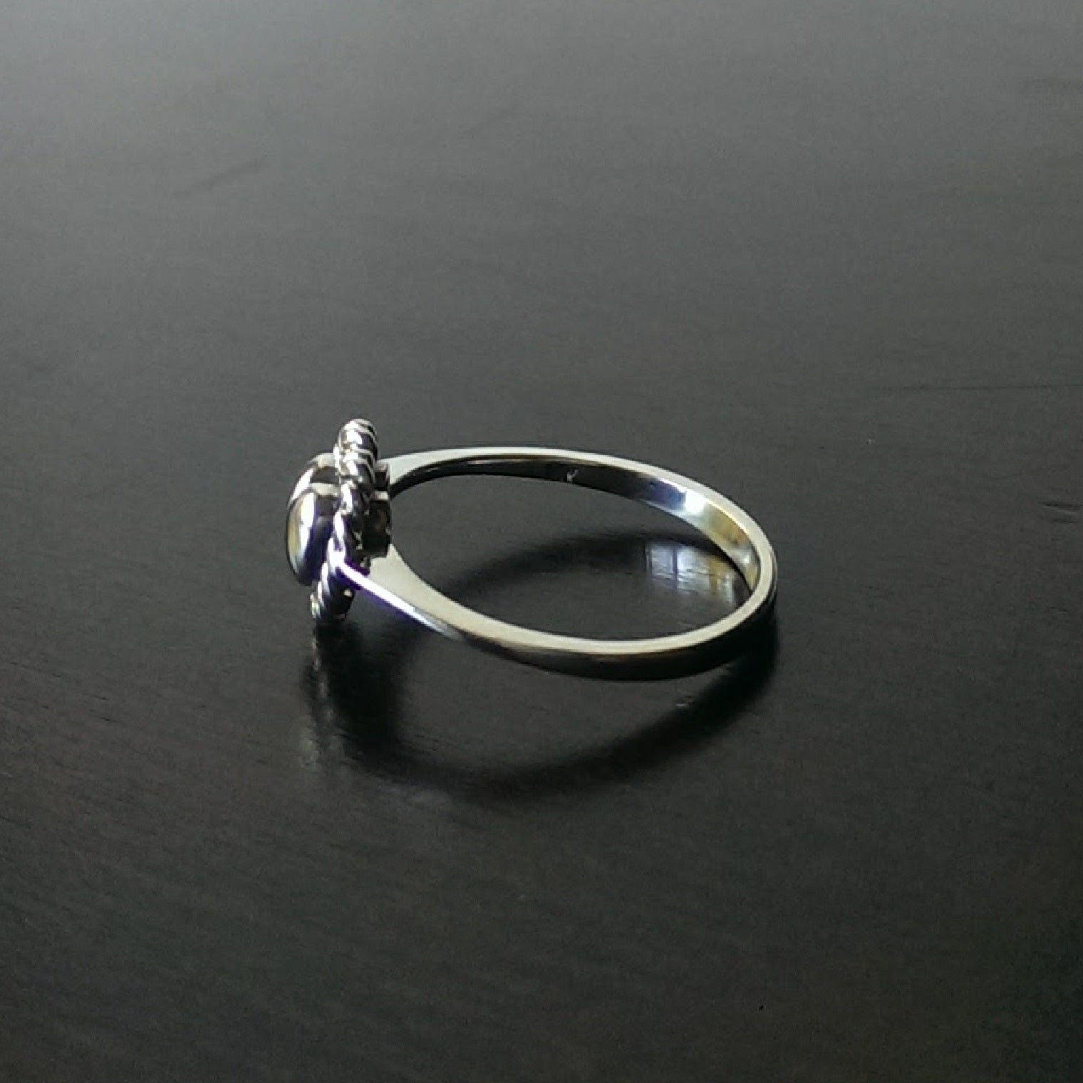 sterling silver boho style dainty heart ring outlined with a twisted rope - free shipping