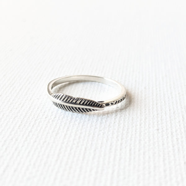 Betty Boho Feather Silver Ring