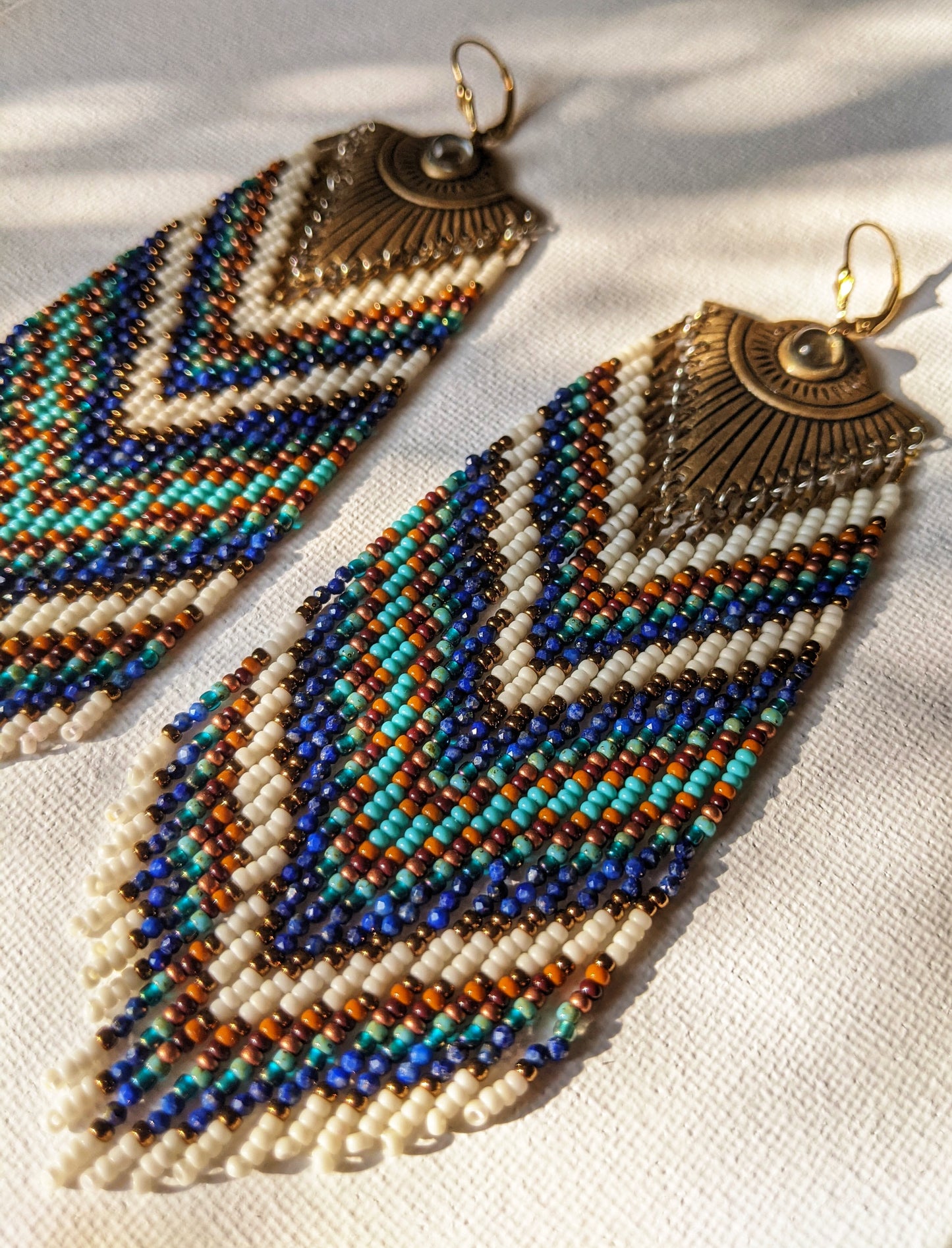 Boucles d'oreilles en perles de lapis-lapis du Nouveau-Mexique Haaland